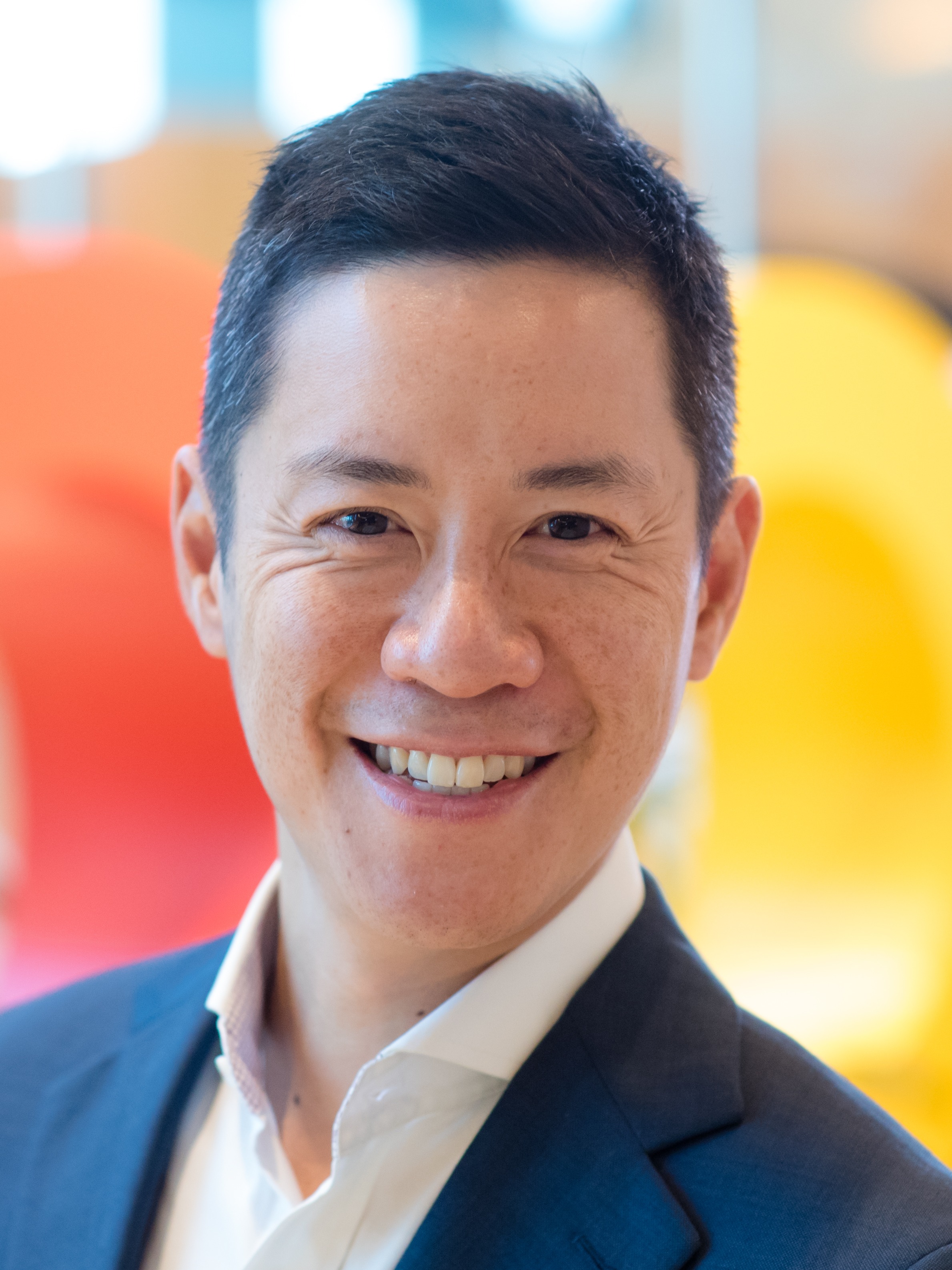 Mr Michael Yue